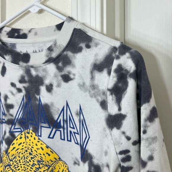 Def Leppard Tie Dyed Crewneck Sweatshirt White Grey Yellow Leopard Band Tee XS - Picture 5 of 10